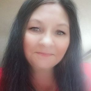 Meet your Posher, Debra